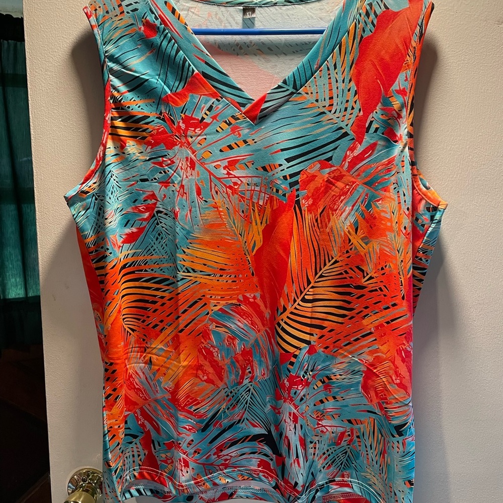 NWOT Vibrant Tropical Sleeveless Top